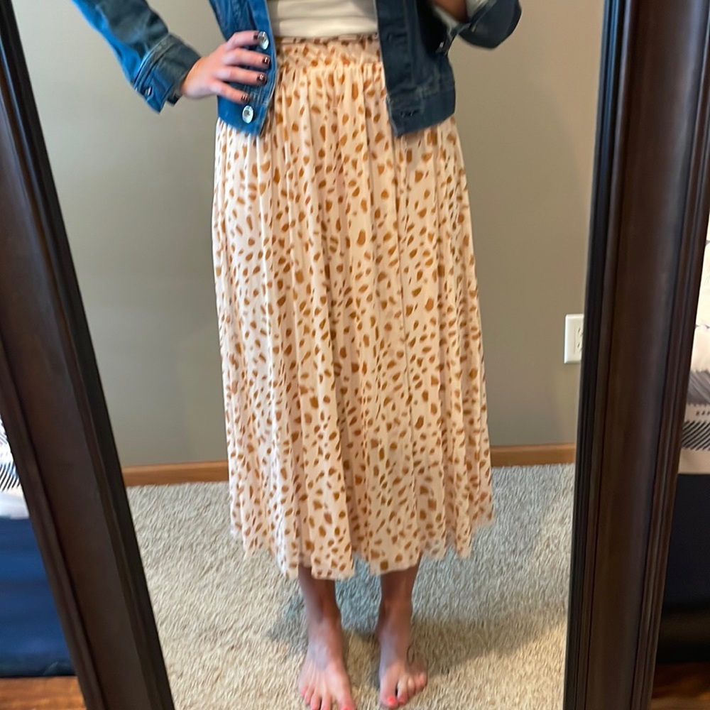 Cute giraffe print shin length skirt